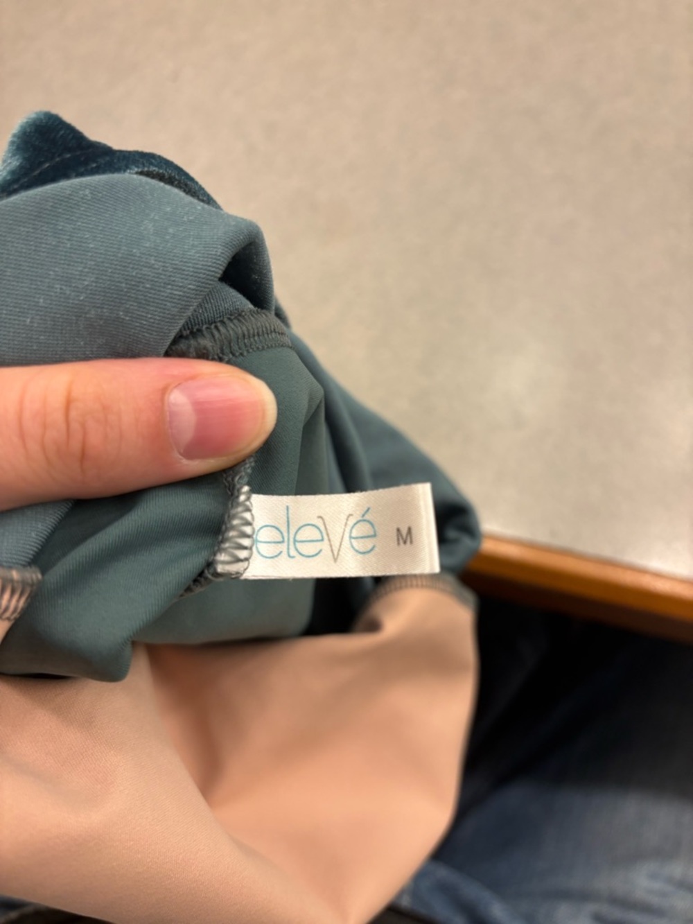 Eleve leo - Picture 3 of 3